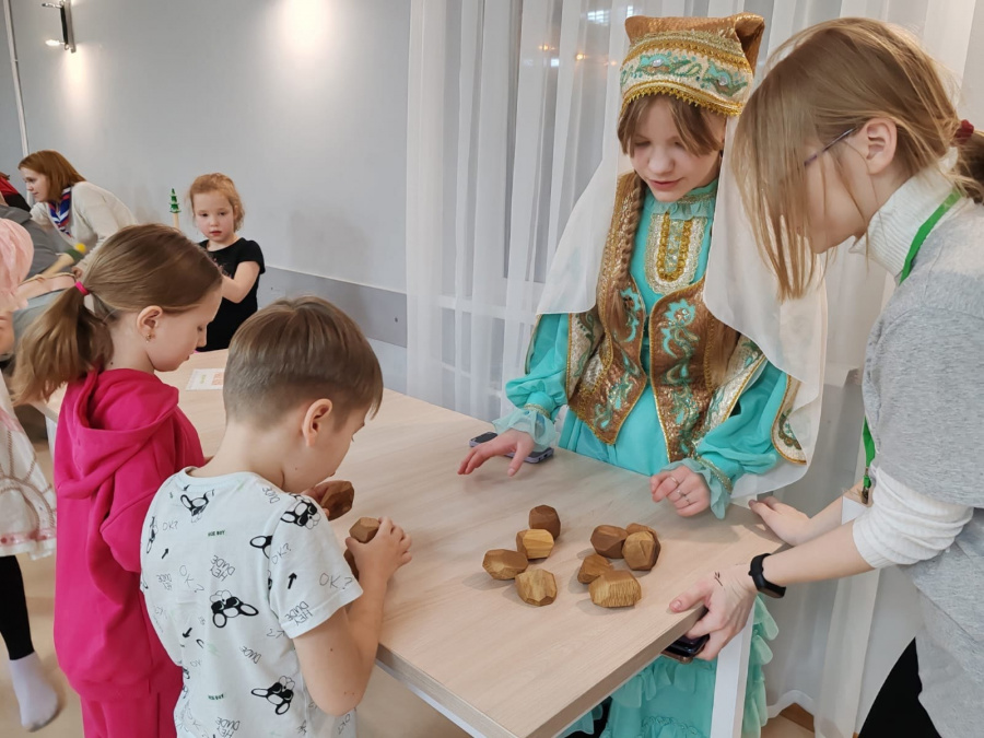 Профильная смена «ПервоКЛАССные каникулы» проходят в лагере имени А.Д. Губина