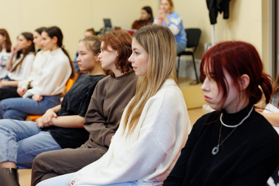 Какие вопросы волнуют старшеклассников, желающих стать педагогами?
