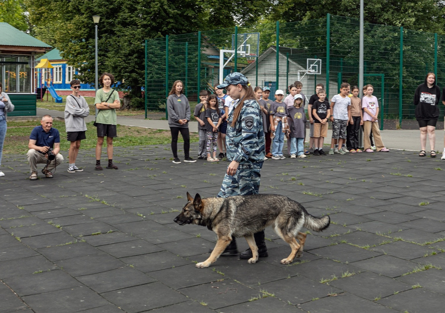 Летние каникулы в лагере «Дзержинец» закончились, оставив яркие воспоминания у детей.